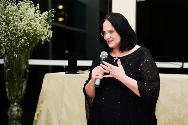Vídeo: Damares diz que princesa de “Frozen” é lésbica e dará beijo gay