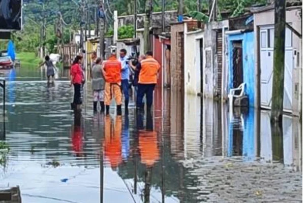 Alagamento em Mongaguá