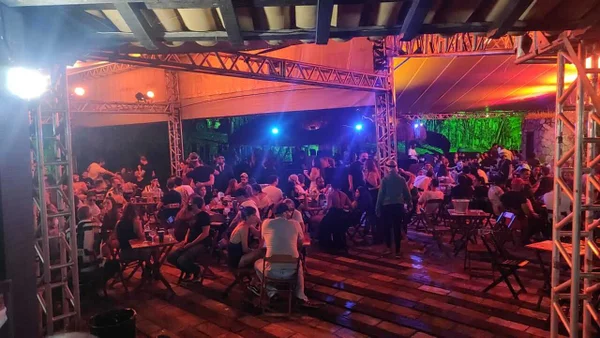 Festa com 600 pessoas em Contagem é interrompida por fiscalização
