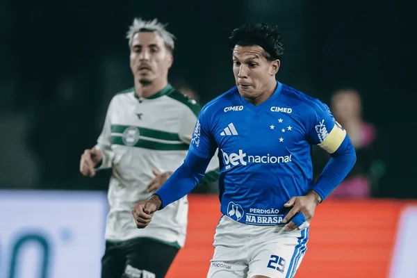 Cruzeiro e Coritiba se enfrentaram pela Série A do Brasileirão