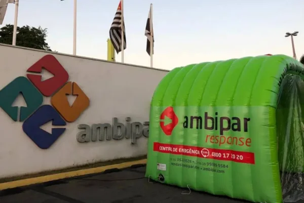 Imagem de fachada de unidade da Ambipar - Metrópoles