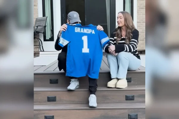 Imagem colorida de eminem e hailie - Metrópoles