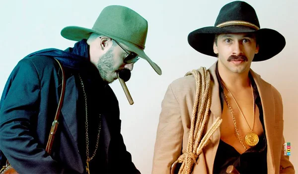Mamonas Assassinas do sertanejo: dupla Zé Barrero & Catuaba faz sucesso com clipes irreverentes