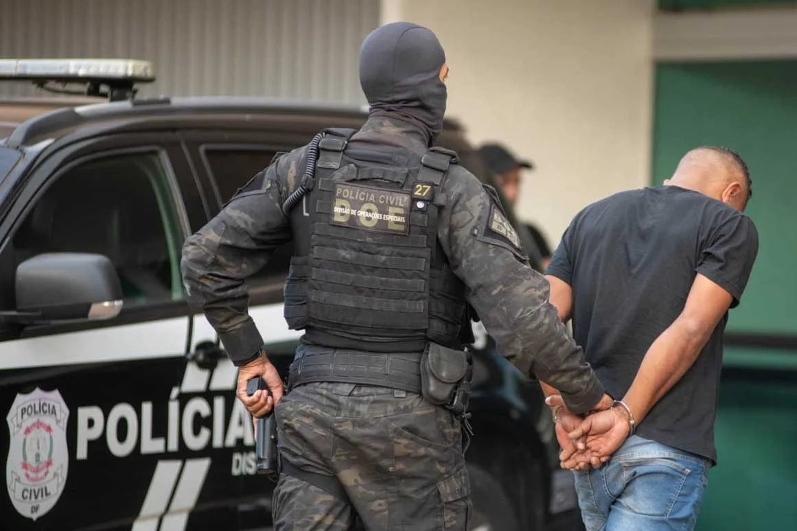 Mandados de prisão foram expedidos pela Justiça do DF Mandados de prisão foram expedidos pela Justiça do DF
