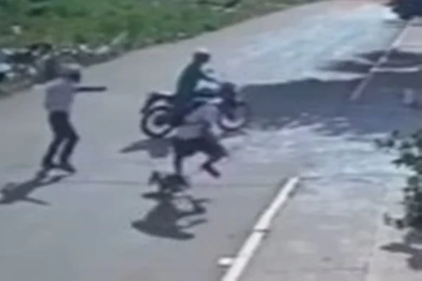 Homem é morto a tiros quando caminhava com cachorro no entorno