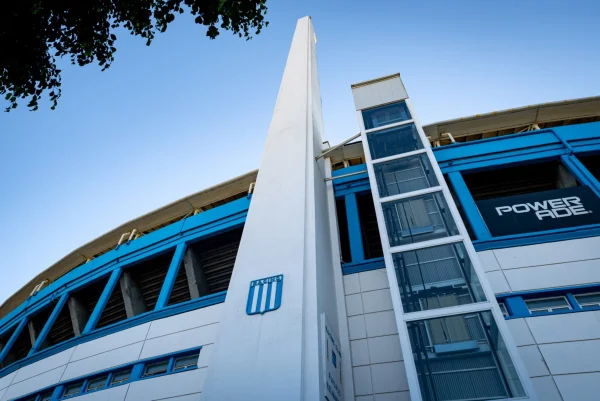 Imagem colorida do estádio de Racing