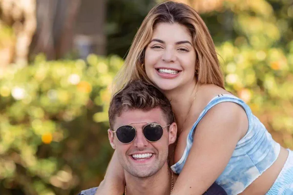Influenciadores Gkay e Rezende se separam