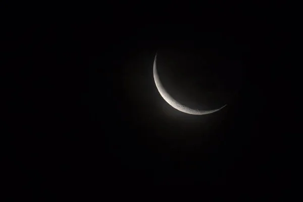 Lua Nova em abril: confira as previsões dos signos do zodíaco