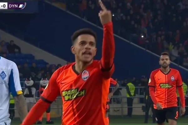 Shakhtar repudia racismo contra Taison e Dentinho na Ucrânia