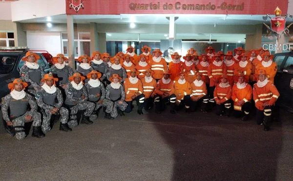 O Corpo de Bombeiros Militar do Distrito Federal (CBMDF) em apoio à corporação do Mato Grosso do Sul (CBMMS) e ao Corpo de Bombeiros do Mato Grosso (CBMMT) vai enviar, nesta quarta-feira (26/6), 30 militares da capital para o combate aos incêndios florestais que assolam a região do Pantanal.