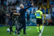 Luis Castro, treinador do Imortal