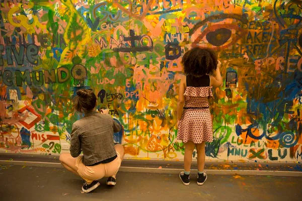 imagem colorida arte é bom