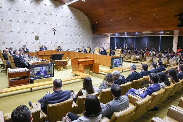 STF tem empate parcial e suspende julgamento sobre eleição no RJ
