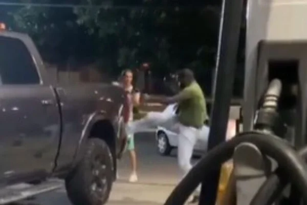 tiro briga de transito posto de gasolina vitoria da conquista bahia - Metrópoles