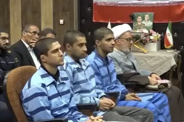 Da esquerda para a direita estão Saleh Mohammadi, Mehdi Ghasemi e Saeed Davodi