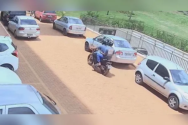 Furto de moto no Noroeste