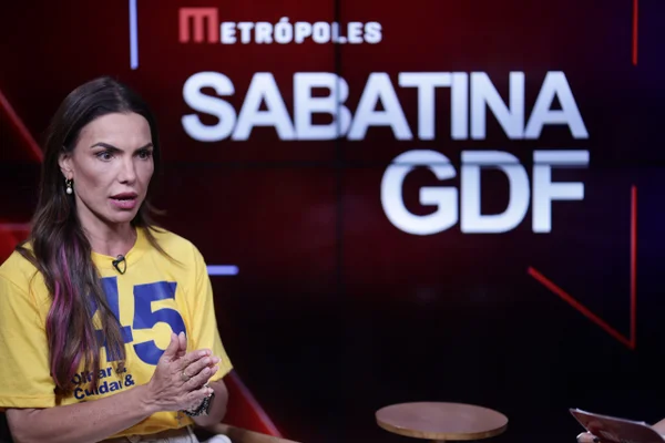 “Cabide de emprego” diz Paula Belmonte sobre secretarias do GDF