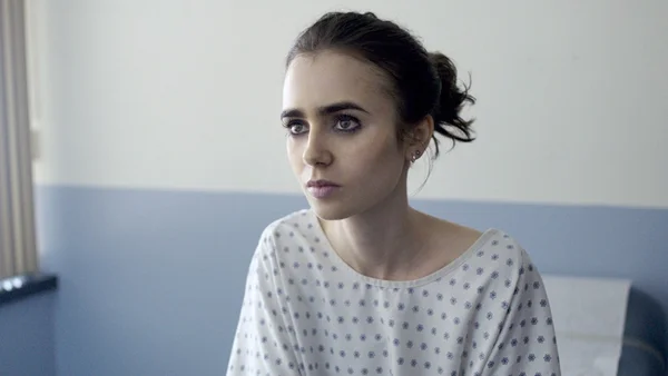 Crítica: “O Mínimo Para Viver” faz duro retrato sobre anorexia juvenil