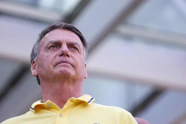 Bolsonaro hospitalizado