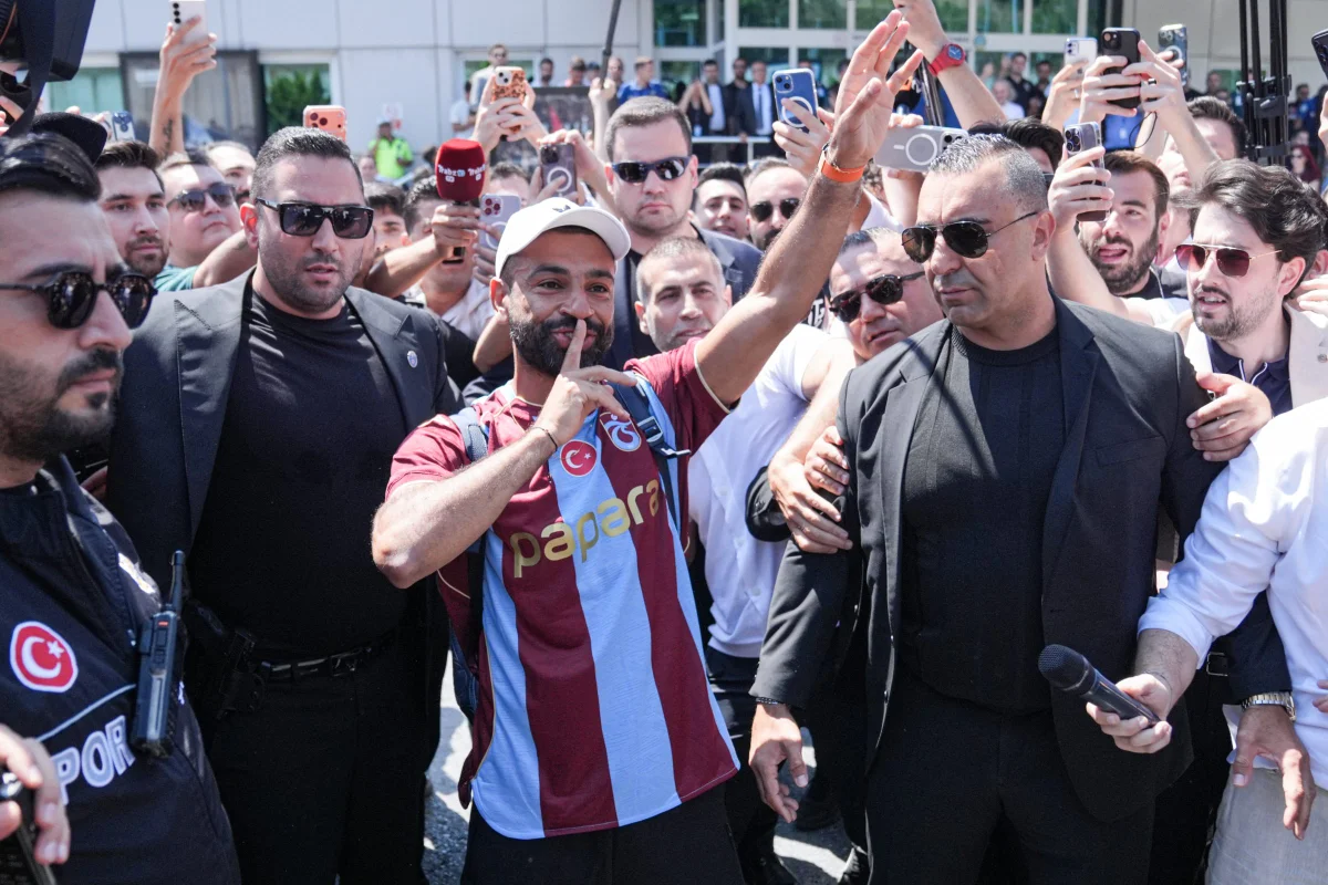 Salah receberá salário de R$ 10 milhões por mês na Turquia