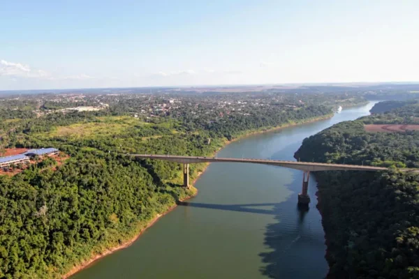 Ponte Internacional Tancredo Neves