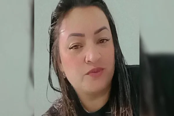 Mulher séria