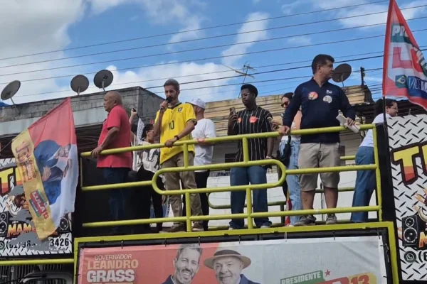 Leandro Grass diz que vai nomear todos professores aprovados em concurso