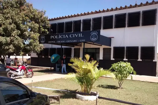 Pais dizem que enterraram bebê de 5 meses após criança amanhecer “gelada”