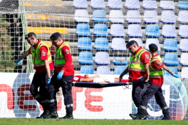 Atacante brasileira tem traumatismo em jogo do Campeonato Português