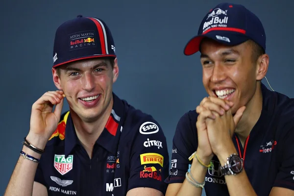 Tailandês é promovido e assume lugar de Gasly na RBR até o fim do ano