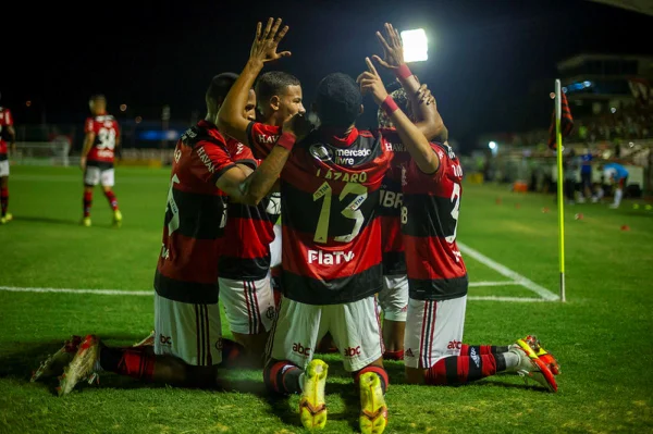 Jogo entre Sporting Cristal e Flamengo, pela Libertadores, é adiado