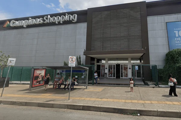 Imagem colorida de shopping em Campinas, onde ocorreu uma explosão nesta sexta-feira (29/5) - Metrópoles
