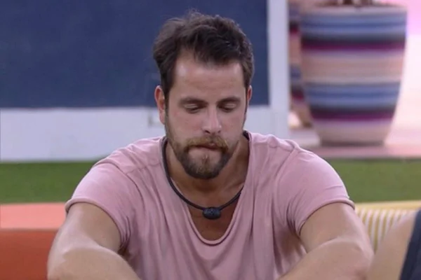 foto de gustavo no bbb22