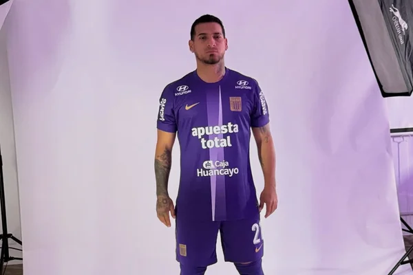 Miguel Trauco, ex-Flamengo, foi dispensado do Alianza Lima