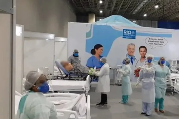 Hospital de campanha da Prefeitura do Rio recebe os primeiros pacientes