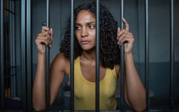 Aline de Terra e Paixão vai presa