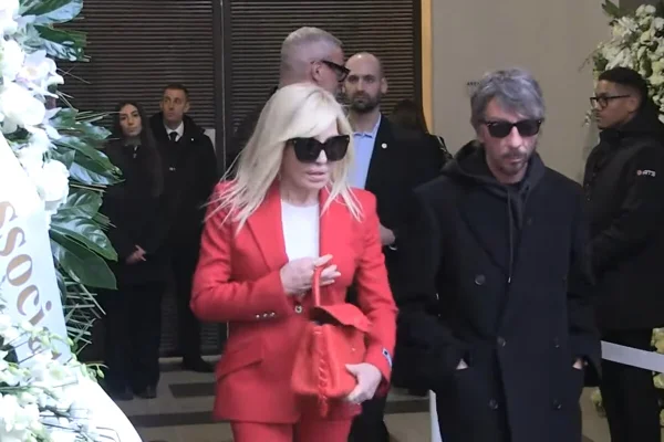 velorio valentino garavani donatella versace - metrópoles