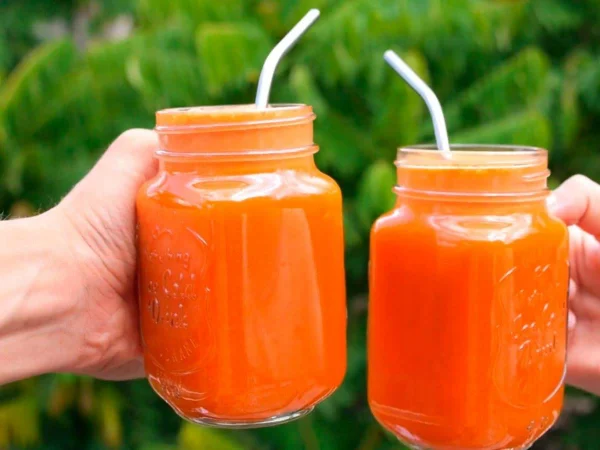 Foto colorida de suco - Metrópoles
