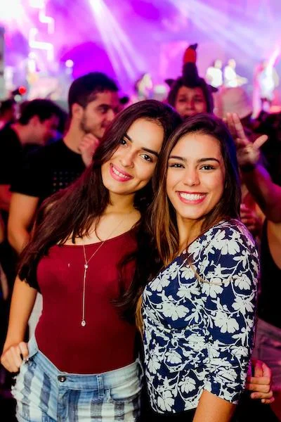 Laisa Souza e Victoria Sousa Laisa Souza e Victoria Sousa