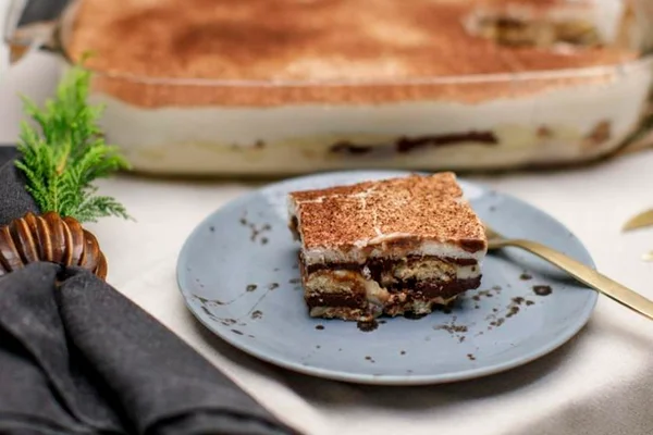 Aprenda uma deliciosa receita de pavê (e pacumê) de chocolate