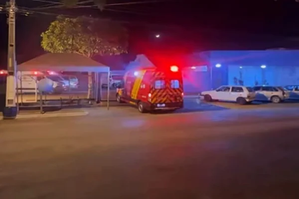 Imagem colorida de viatura do Corpo de Bombeiros em Ita beraí (GO)