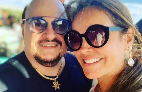 Paulinho Roupa Nova e Elaine Soares Bastos