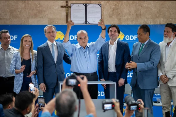 Ibaneis empossa André Kubitschek como secretário da Juventude do DF 1 posse andre kubitschek 4