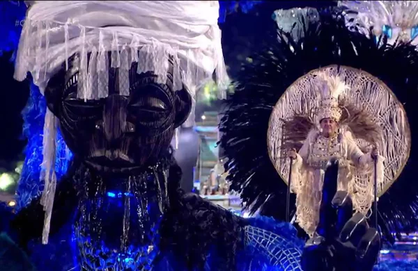 Iemanjá negra no Desfile da Portela 2024 - Metrópoles