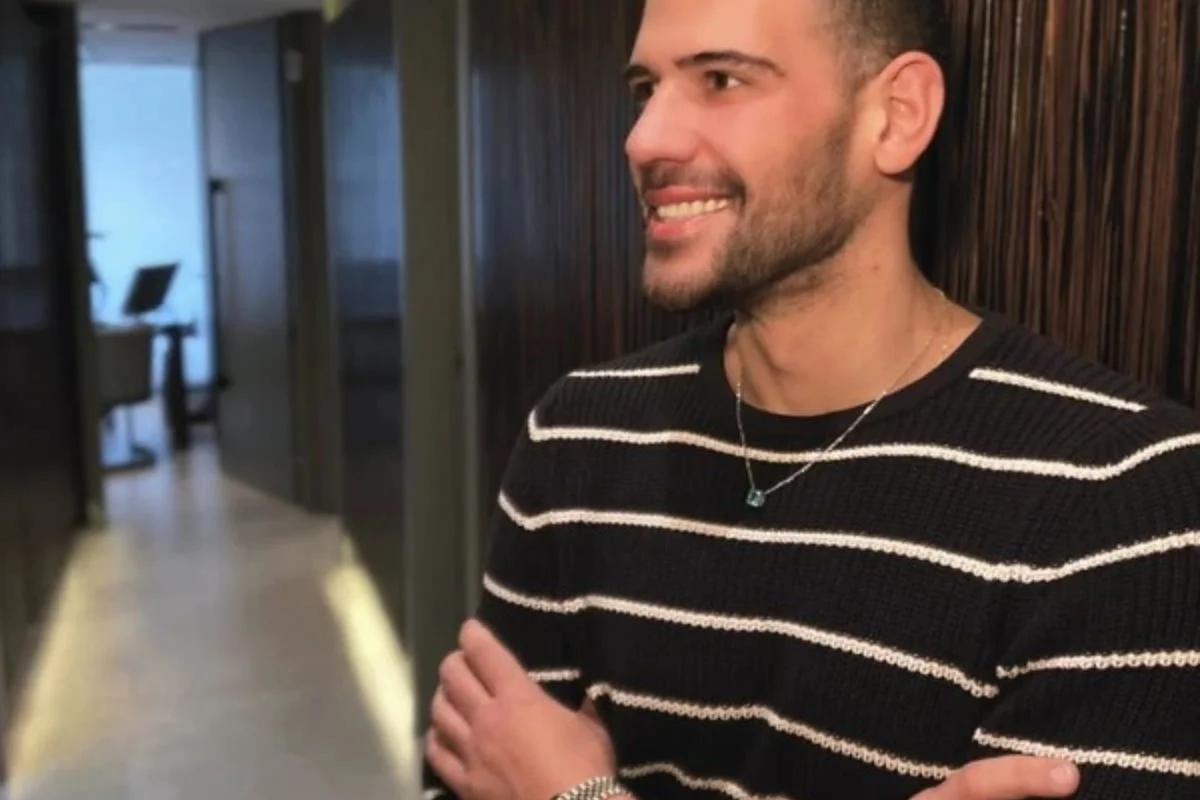 Médico especialista em emagrecimento morreu após ser encontrado ferido ao ter corrido de dentro de motel em Salvador, na Bahia. Médico especialista em emagrecimento morreu após ser encontrado ferido ao ter corrido de dentro de motel em Salvador, na Bahia.