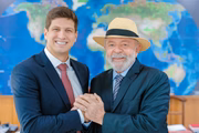 João Campos é aliado de Lula
