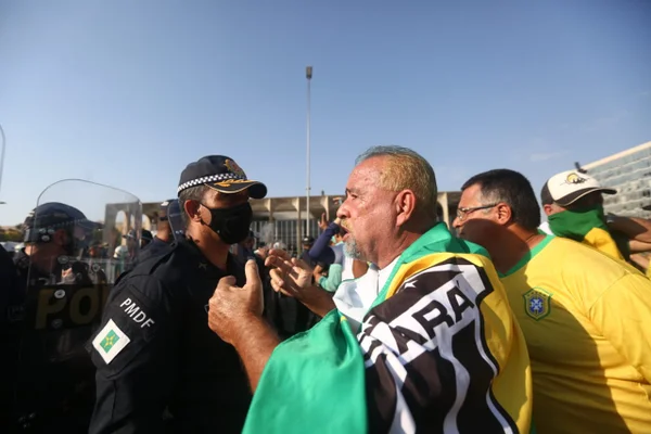 Manifestação na Esplanada tem furtos e detenção por uso de entorpecentes