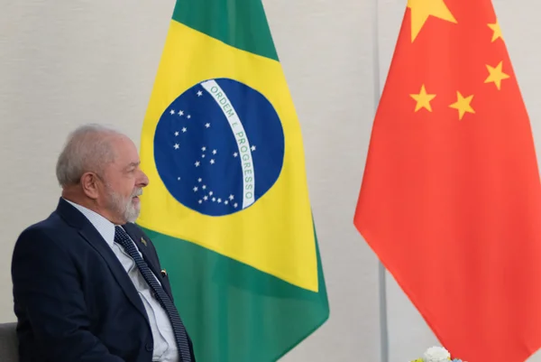 China virou maior parceira comercial do Brasil ainda no governo Lula II; veja números