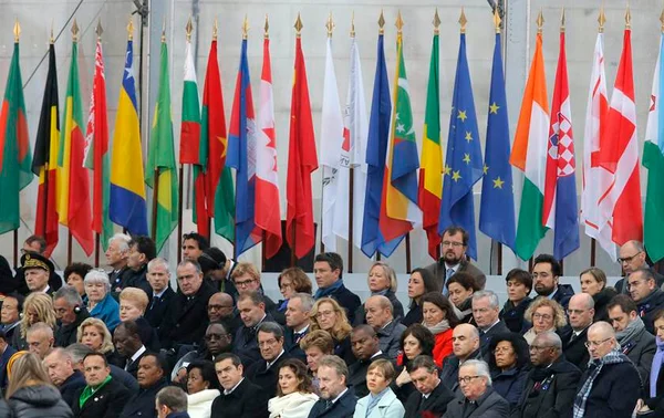 Líderes mundiais se reúnem em ato que lembra fim da 1ª Guerra Mundial