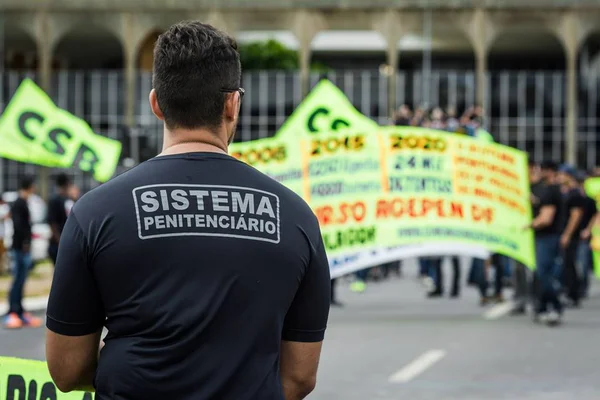 Justiça do DF ordena desbloqueio dos bens de ex-presidente do Sindpen